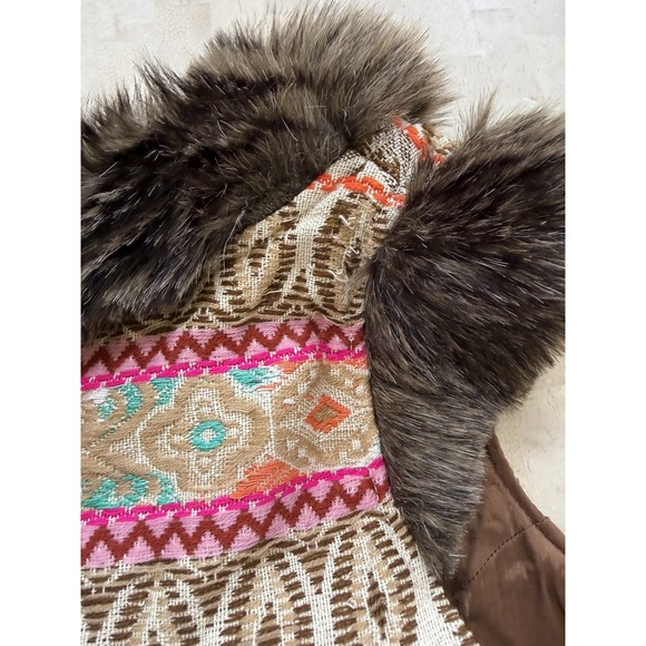 Judith March Vtg Vest Faux Fur Trim Western Embroidered Boho Hippie Size S - Picture 7 of 7